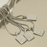 Collier avec pendentif initial en acier inoxydable plaqué or 18 carats, médaillon alphabet soleil A-Z, bijoux personnalisés pour femmes et hommes