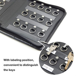 Gabinete Portátil para Llaves de Poliéster Negro de 100 cm, Organizador <span class=keywords><strong>con</strong></span> 24 Ganchos para Llaves, Estuche <span class=keywords><strong>con</strong></span> <span class=keywords><strong>Cremallera</strong></span> para Propietarios - Product Image 5