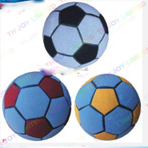 Pelota de fútbol adhesiva para dardos inflables, 22cm - Product Image 2