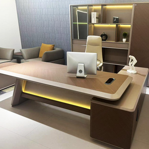 La Librería de Oficina Premium de Nuevo Diseño Cuenta con Tiras de Luz LED Integradas, Estantes Abiertos Espaciosos y Puertas de Gabinetes <span class=keywords><strong>Cerradas</strong></span> - Product Image 1