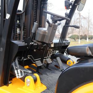 Montacargas Diésel Robusto de 7000 kg, <span class=keywords><strong>7</strong></span> Toneladas, con Estructura Equilibrada - Product Image 3