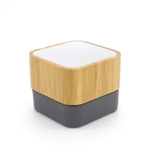 Altavoces de Subwoofer de Madera para Coche y Estudio, Bafles Inalámbricos Portátiles con Bluetooth para Actividades al Aire Libre Operados por USB - Product Image 5