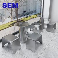 Table et chaises de salle à manger en acier inoxydable OEM d'usine, mobilier de restaurant, tables pour l'extérieur, ensembles de tables et chaises pour les cafés