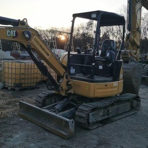 Mini-excavatrice d'occasion japonaise de 3,5 tonnes CAT303.5 presque neuve, excavatrice sur chenilles d'occasion japonaise à vendre - Product Image 2