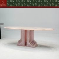 Table à manger ovale en marbre rose doux GOLDKING haut de gamme pour suite d'hôtel, utilisation en showroom, avec piédestal double sculpté en marbre, OEM ODM