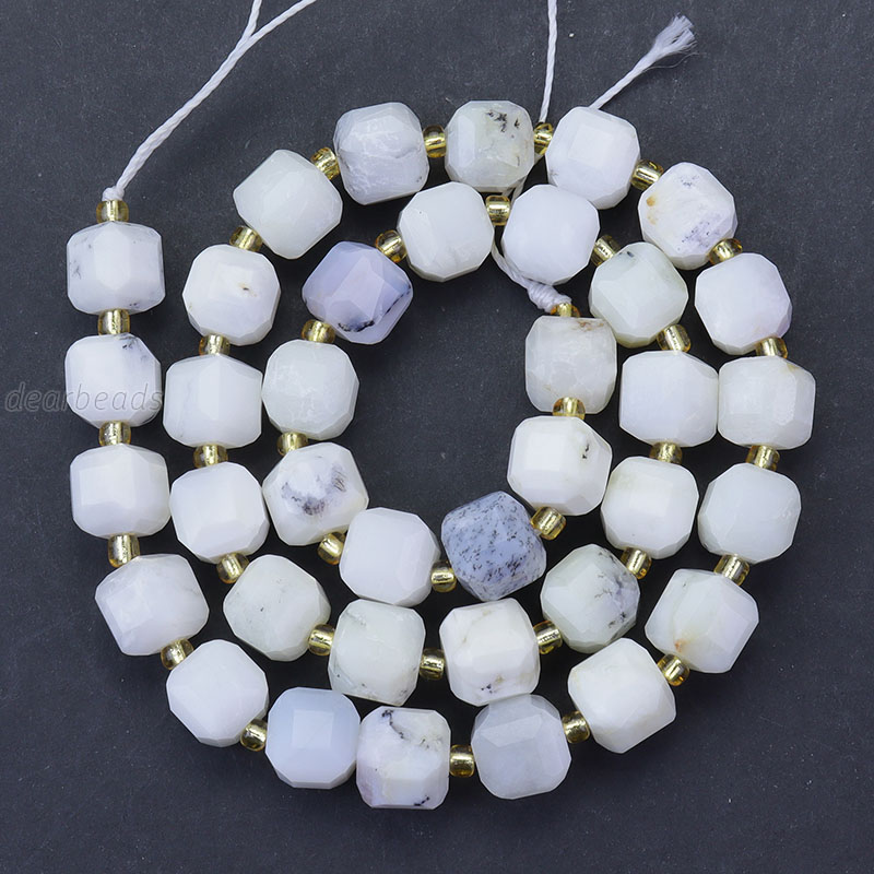 Opale blanche de dendrite