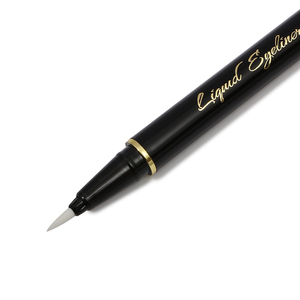 Crayon <span class=keywords><strong>Eyeliner</strong></span> Liquide Minéral Noir Mat Longue Tenue Imperméable à Pointe <span class=keywords><strong>Feutre</strong></span> – Marque Privée OEM ODM - Product Image 4
