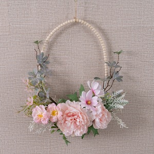 พวงดอกไม้ประดิษฐ์ CallaFloral สีชมพู ประดับลูกปัด สำหรับแขวนผนัง ตกแต่งบ้าน ใช้ในงานแต่งงาน - Product Image 3