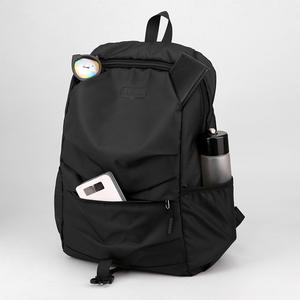 批发商务促销礼品 USB 笔记本电脑背包定制徽标防水涤纶内衬拉链开合适合男士女士旅行 - Product Image 2