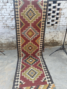 Tapis tribal du sud-ouest en laine et jute tissé à la main |   Tapis de couloir géométrique Kilim pour un style de décoration intérieure bohème et rustique - Product Image 5