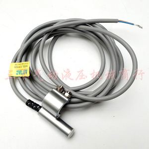 สวิตช์แม่เหล็ก Airtac รุ่น CS1B1020 ระยะชัก 10 มม. สำหรับเซ็นเซอร์กระบอกสูบ SU - Product Image 1