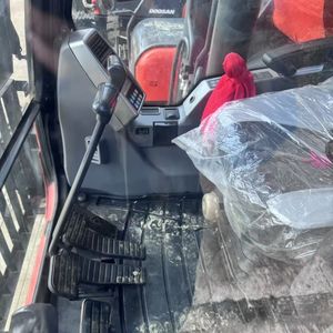 Excavatrice sur chenilles DOOSAN DX300 d'occasion, 30 tonnes, 2022, moteur Isuzu, hydraulique, boîte de vitesses, pompe, roulement |   Travaux de terrassement intensifs - Product Image 6