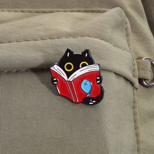 Kitap kulübü kedi emaye Pin sevimli Kitty okuma broş yaka rozeti sırt çantası takı hediye bookfriends arkadaşlar için - Product Image 3
