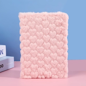 Carnet en peluche Cœur d'amour, tendance et mignon, pour étudiant, cadeau, prix d'activité - Product Image 4