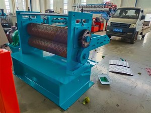 Machine <span class=keywords><strong>à</strong></span> embosser le métal, machine <span class=keywords><strong>à</strong></span> embosser automatiquement les tôles d'acier colorées - Product Image 2