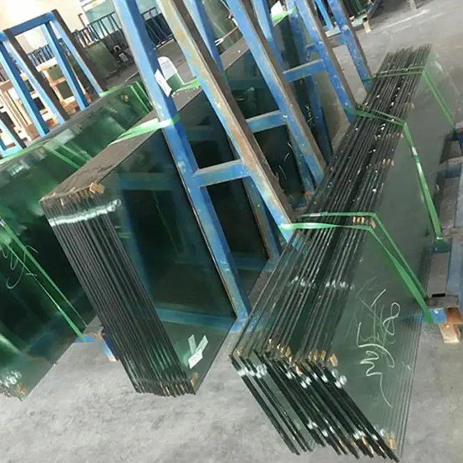 Guangdong Snelle levering 3mm 4mm 5mm 6mm 8mm 10mm 12mm 15mm 19mm dikte gehard gehard plat beveiliging gebouw glas