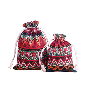 Sacs à cigarettes en jute faits à la main avec macramé et initiales, fermeture à cordon, impression sérigraphiée, fabriqués dans le Henan - Product Image 2