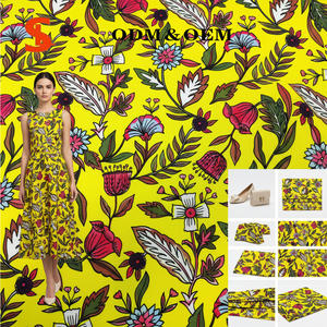 ผ้าป๊อปลินทอจากฝ้ายออร์แกนิกพิมพ์ลายดอกไม้เล็กๆ พื้นหลังสีเหลือง สำหรับกระโปรงเด็กผู้หญิง ชุดเดรส และชุดสูท - Product Image 1