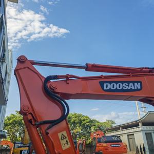 Excavadora Doosan DH60-7 de 6 Toneladas de Alta Calidad, Fuerza de Excavación de 44kN, Sistema Hidráulico con Bomba de Engranajes, Excelente Estado, Bajo Precio, 2022 - Product Image 3
