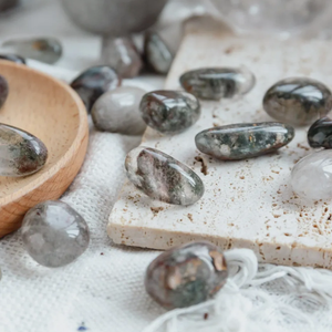 Pierres <span class=keywords><strong>de</strong></span> quartz naturelles polies Yinglai Factory Garden, pierres <span class=keywords><strong>de</strong></span> poche en <span class=keywords><strong>cristal</strong></span> <span class=keywords><strong>de</strong></span> quartz <span class=keywords><strong>de</strong></span> haute qualité pour la guérison, idéales comme cadeau - Product Image 2