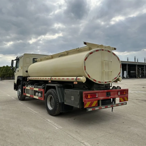 Sinotrk howo 4x2 15m ³ מכלית דלק | מערכת טעינת תחתון עם eu סטנדרטיים eu מנפק - Product Image 5