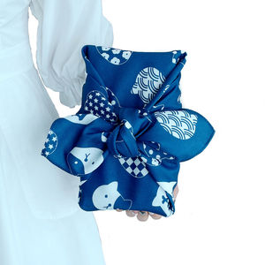 Grand Furoshiki polyvalent avec de jolis motifs de personnages de dessins animés, parfait comme tapis de pique-nique ou housse de canapé - Product Image 6