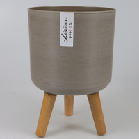 Pot de fleur en plastique vintage de haute qualité jardinière d'arbre ronde décorative avec pieds en bois pour sol maison bureau intérieur vente en gros