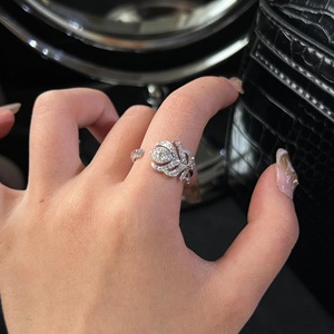 Bague en argent pur S925 avec plume de paon et feuille de diamant, design ouvert de luxe, avec diamants de haute qualité, petite taille - Product Image 3
