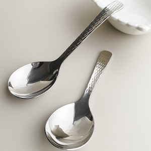 Cuchara de Acero Inoxidable 304 con Textura Martillada, Acabado Liso Brillante, Resistente al Óxido, para Comer, Beber, Sopa y Uso en Hostelería - Product Image 4