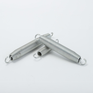 Resorte de tensión espiral personalizado de acero inoxidable Heli Spring Constant de 2.5 mm con gancho para cadena grande para <span class=keywords><strong>bicicleta</strong></span> motorizada - Product Image 5