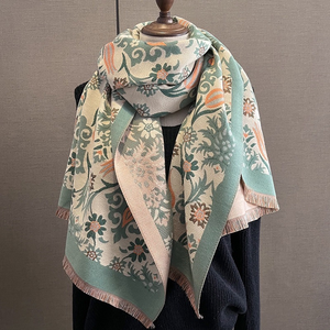 Châle floral vintage coréen style peinture à l'huile, écharpe réversible en jacquard imitation cachemire à pompons pour femme - Product Image 2