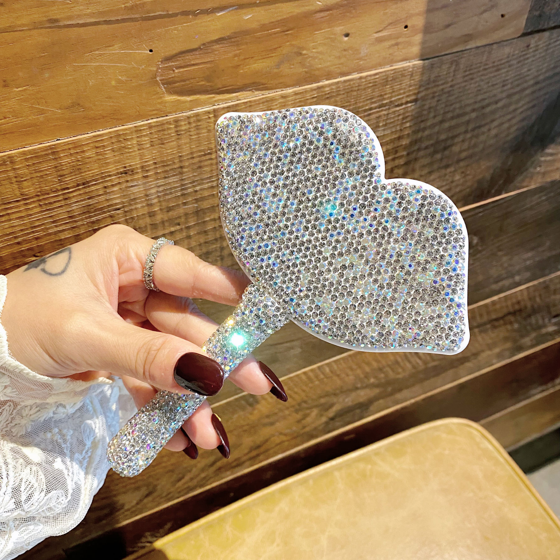 WOWEI Bling Rhinestone Handheld Mirror Dazzling Adorable  display picture 1