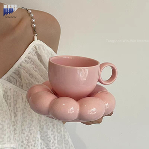 Nordisches Klassisches Niedliches Umweltfreundliches Porzellan Luxus Kaffee- & Teetassen-Set mit Blumendesign - Personalisiertes Logo Geschenk - Product Image 2