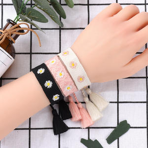 Bracciale ricamato nuovo stile a forma di <span class=keywords><strong>cuore</strong></span> intrecciato a mano semplice ricamo frangia gioiello creativo bracciale - Product Image 3