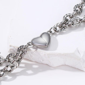 Pulsera y Brazaletes de Moda para Mujer en Acero Inoxidable 316L de Lujo Personalizados, Pulsera Magnética con Corazón para Parejas - Product Image 2