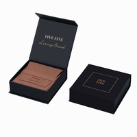 Boîte à bijoux rigide magnétique de luxe personnalisée en carton brun foncé, faite à la main, en carton rigide recyclable, emballage de collier avec gaufrage