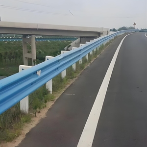 Barandilla de Seguridad Tipo W Galvanizada por Inmersión en Caliente, Barrera Peatonal para Carreteras, Reflectante Prismática de Alta Intensidad, Resistente a Impactos para Autopistas - Product Image 5