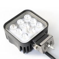 Lampe de travail carrée IP67 de haute qualité pour véhicules tout-terrain 24V 9 LEDs feux de travail LED feux de remorque
