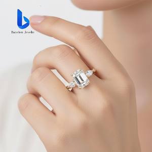 Bague de fiançailles personnalisée en or massif 14K 18K avec émeraude de laboratoire certifiée IGI VVS taille poire et diamant, bijoux de luxe - Product Image 6