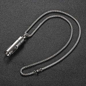 Collier pendentif en acier inoxydable personnalisé avec flacon de parfum en verre, design unique de bouteille à message, bijoux élégants et tendance pour femmes - Product Image 3