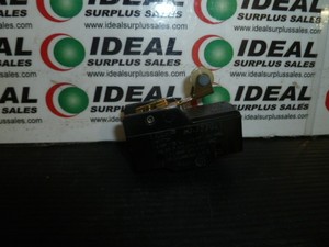 PLC <strong>LICON</strong> 10727021 SWITCH-New No Box Warranty Product - Product Image 1