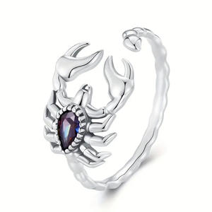 Anillo de cóctel Scorpion T0523, plata 925, cristal talla pera, engaste de bisel con diamantes de imitación, joyería fina unisex - Product Image 1