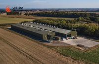 Entrepôt préfabriqué moderne, espace d'atelier standard, production industrielle légère, entrepôt à faible coût