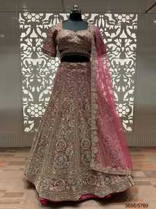 Superbe Georgette Bridal Lehenga Choli Set Heavy Net Dupatta Riche Broderie Travail pour les Fêtes de Mariage Indien Pakistanais Ethnique - Product Image 3