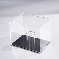 Présentoir en acrylique Vitrine moderne personnalisée pour casque Modèle acrylique Casque Produit Présentoir Cas