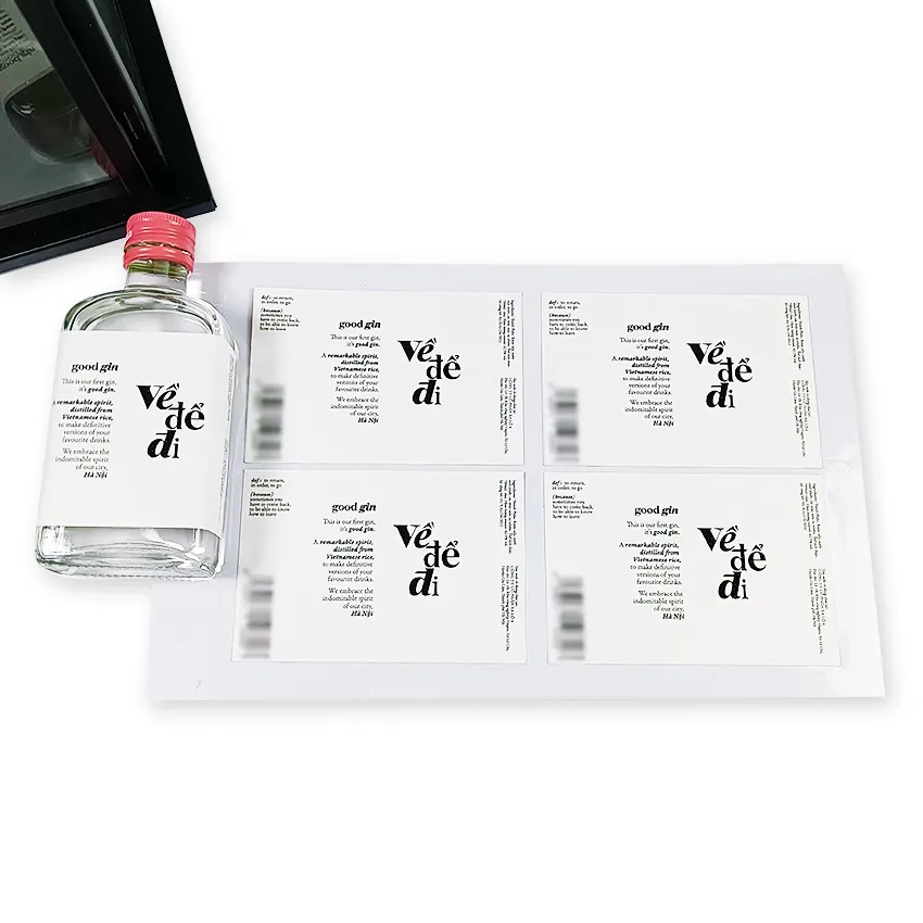 Etichette adesive impermeabili stampate personalizzate etichette adesive per bottiglie di vino verniciate in rilievo con lamina d'oro