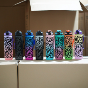 Bouteilles d'eau tendance en plastique rigide <span class=keywords><strong>de</strong></span> 1000 ml avec imprimé léopard et dégradé <span class=keywords><strong>de</strong></span> couleurs pour les sports <span class=keywords><strong>de</strong></span> plein air et la <span class=keywords><strong>salle</strong></span> <span class=keywords><strong>de</strong></span> <span class=keywords><strong>sport</strong></span> - Product Image 2