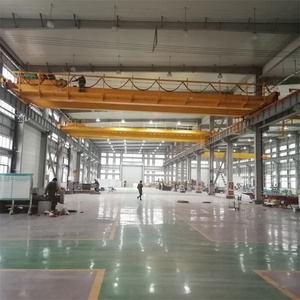 Pont roulant à double poutre de <span class=keywords><strong>50</strong></span> <span class=keywords><strong>tonnes</strong></span> à usage intensif avec cabine de commande pour le transport de marchandises dans les usines sidérurgiques - Product Image 3