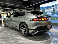 Подержанный DENZA Z9 GT 2024 года, модель 630, полноприводный, версия Pro, среднеразмерный хэтчбек, электромобиль, левый руль, 5 мест, пробег 10000 км