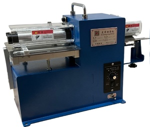 Machine automatique de découpe de bandes de cuir et de pliage de rubans - Product Image 1